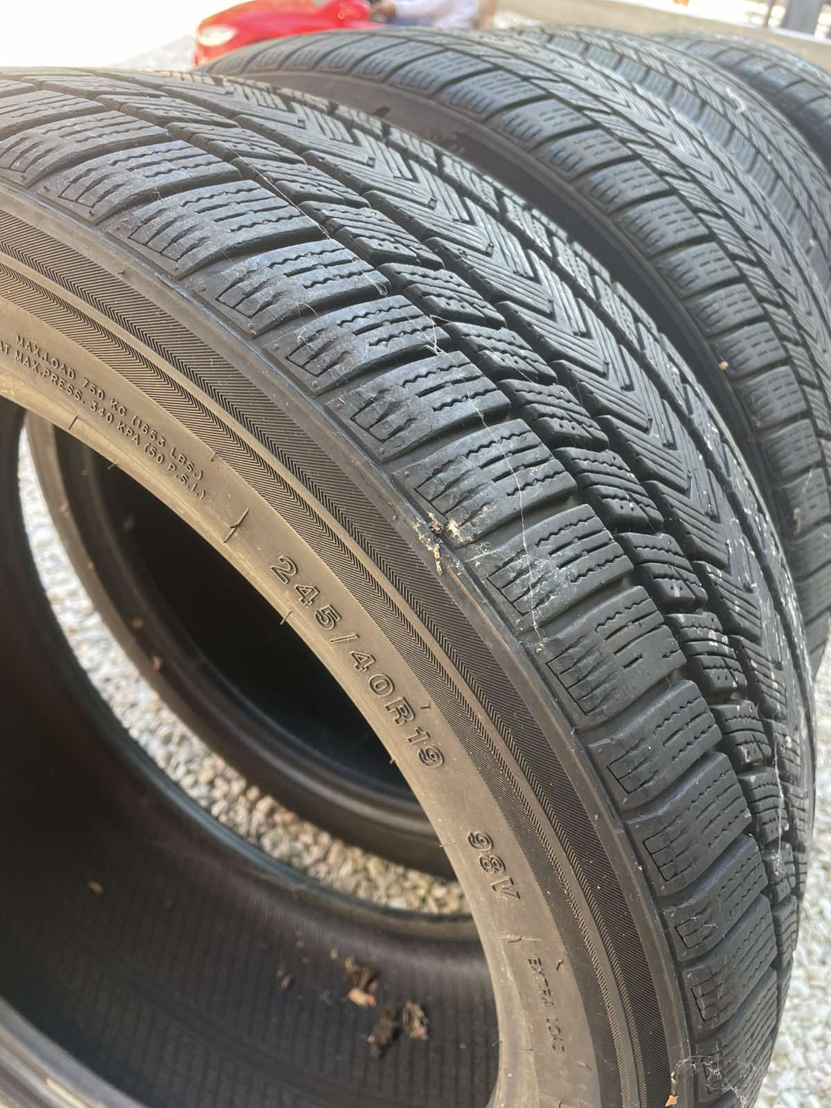 Зимски гуми 245/40 R19 и 275/35 R19 — 1/3